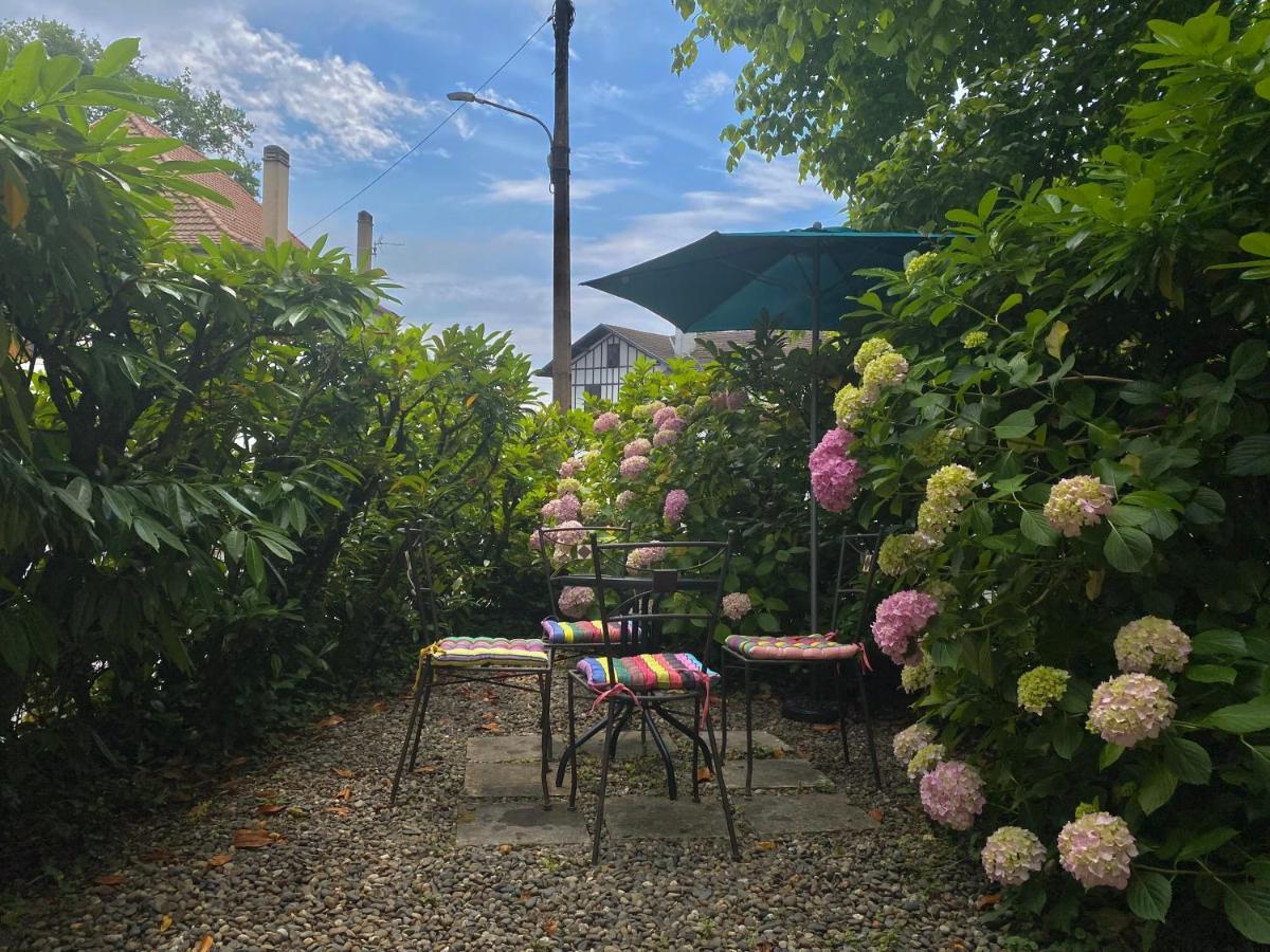 Agreable Petit Gite Avec Piscine Et Jardinet Salies-de-Béarn Exteriér fotografie
