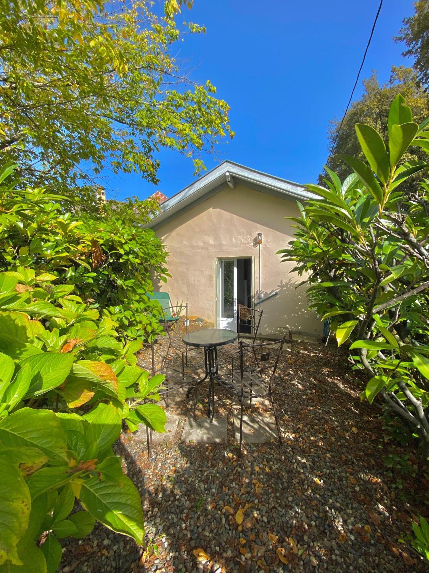 Agreable Petit Gite Avec Piscine Et Jardinet Salies-de-Béarn Exteriér fotografie